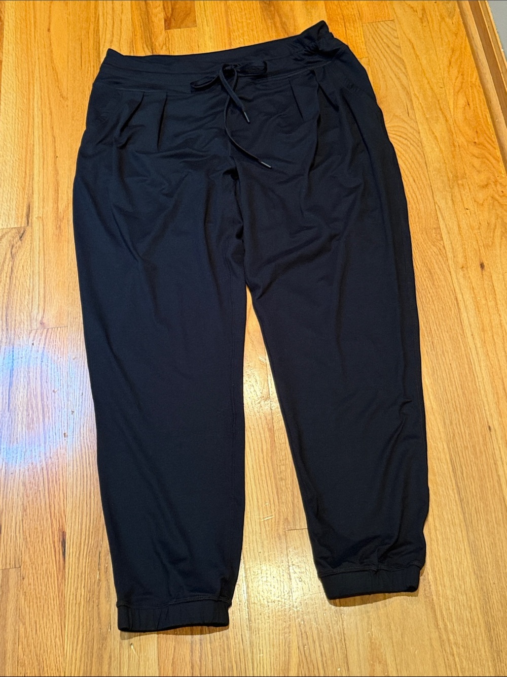 Lole Women's XL Butter Soft Black Pleated Drawstring Joggers Like New